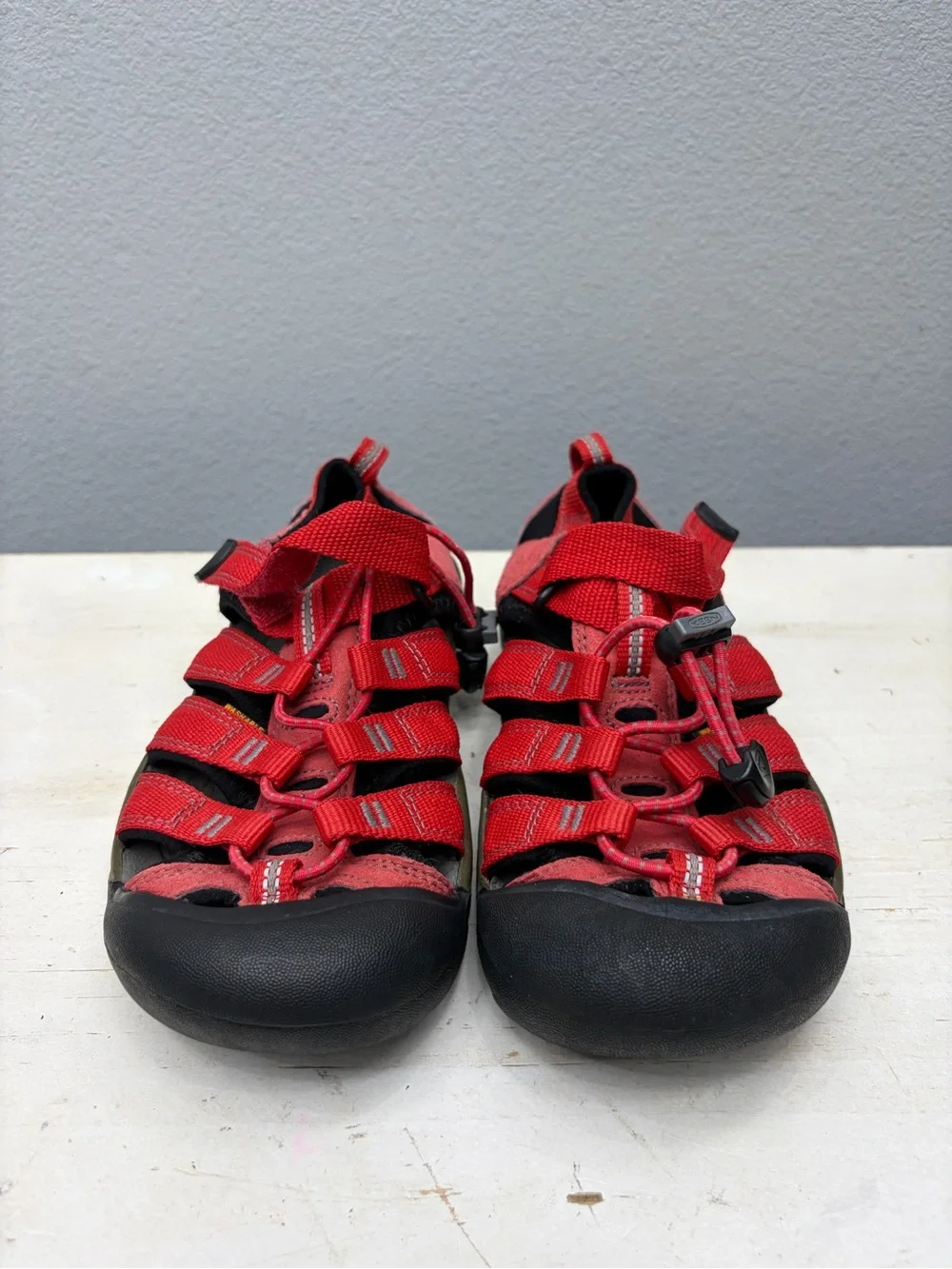 Keen Newport H2 Red Fisherman Sandals Size 2 Boys